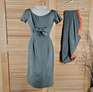 Vintage 60s Olive Green Sheath Size Small Chest 36 circumference